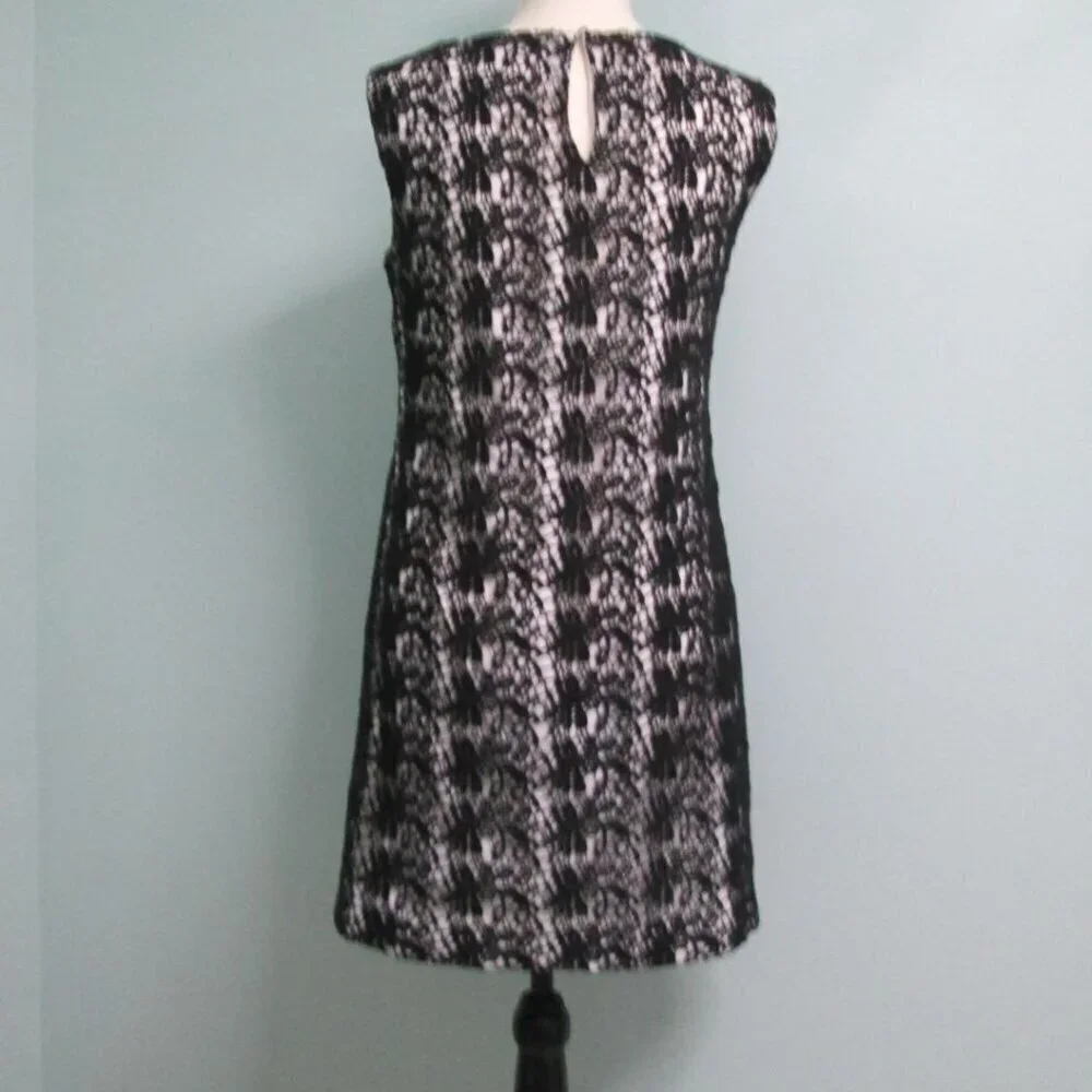 Vince Camuto Lace Overlay Sheath Dress-Black/White-10P-EUC - Picture 3 of 13